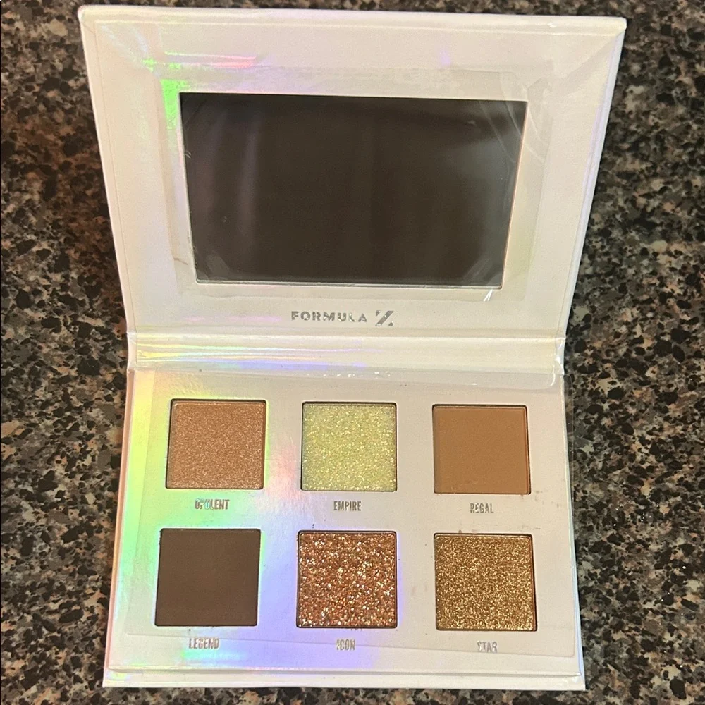 Formula Z So Pretty Transformations Shadow Palette - Picture 2 of 6